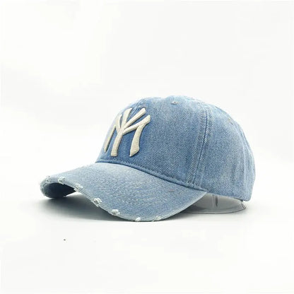 Stylish embroidered baseball hat in cotton fabric