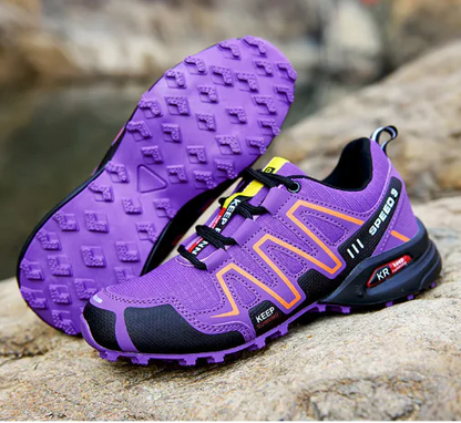 Non-slip sports shoes with breathable mesh for running and hiking