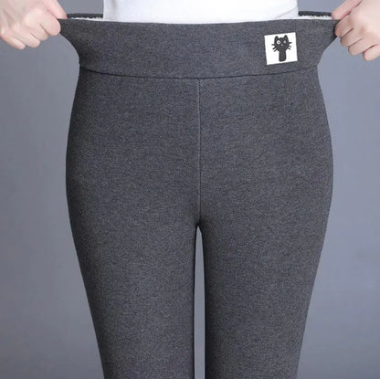 Stylish heated fleece leggings by Krystina Trendify, perfect for winter warmth and comfort.