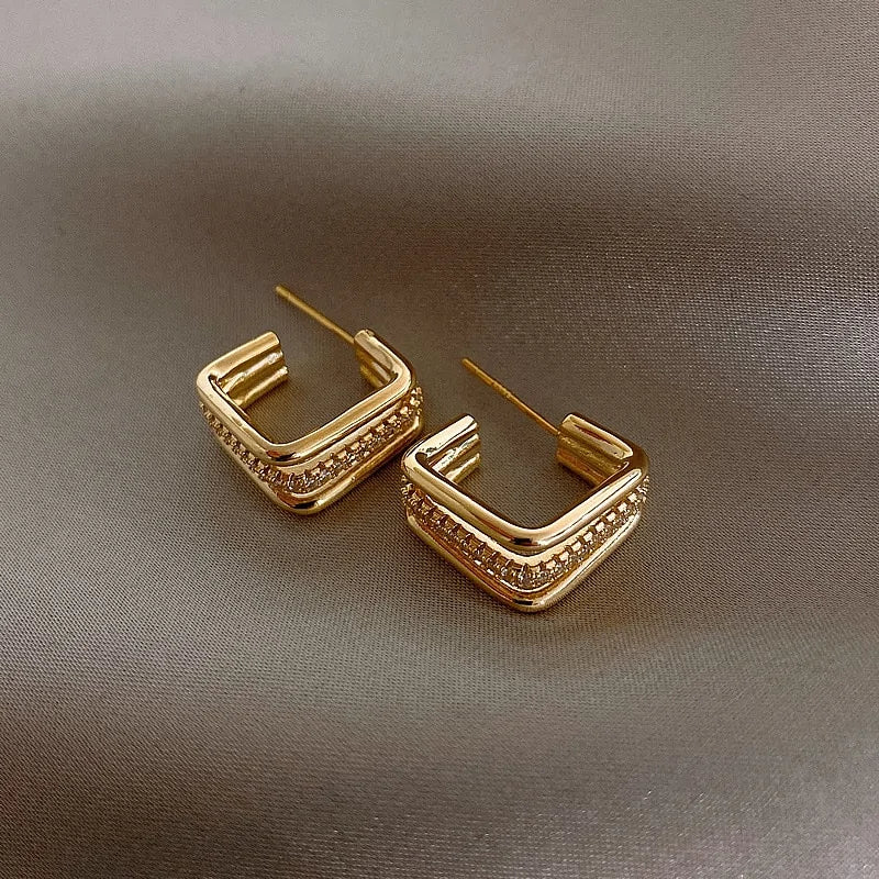 Geometric stud earrings made of durable copper alloy by YILI