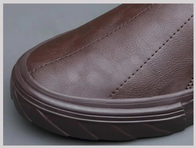 Men's vulcanized leather loafer shoes in timeless style for any occasion