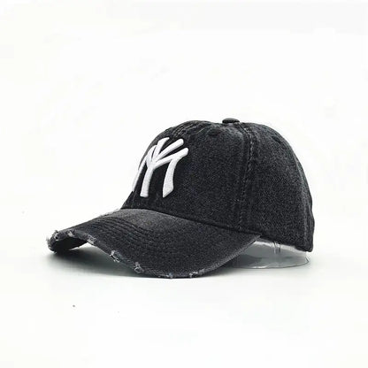 Stylish embroidered baseball hat in cotton fabric