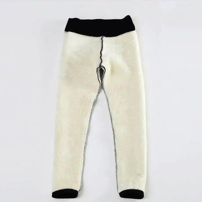 Stylish heated fleece leggings by Krystina Trendify, perfect for winter warmth and comfort.