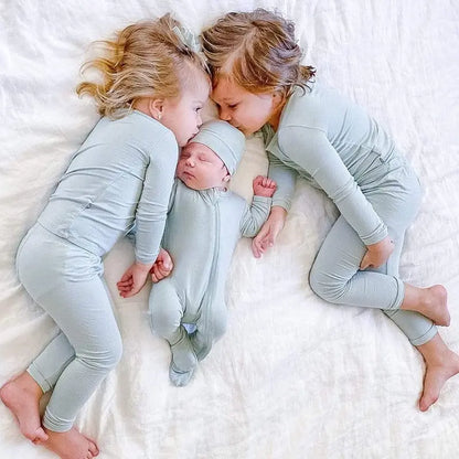 Soft bamboo toddler pajama set, breathable kids' sleepwear, eco-friendly baby PJs.