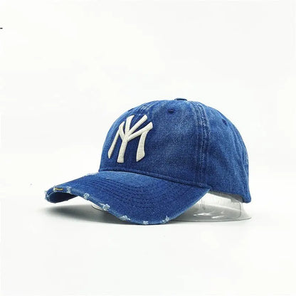 Stylish embroidered baseball hat in cotton fabric